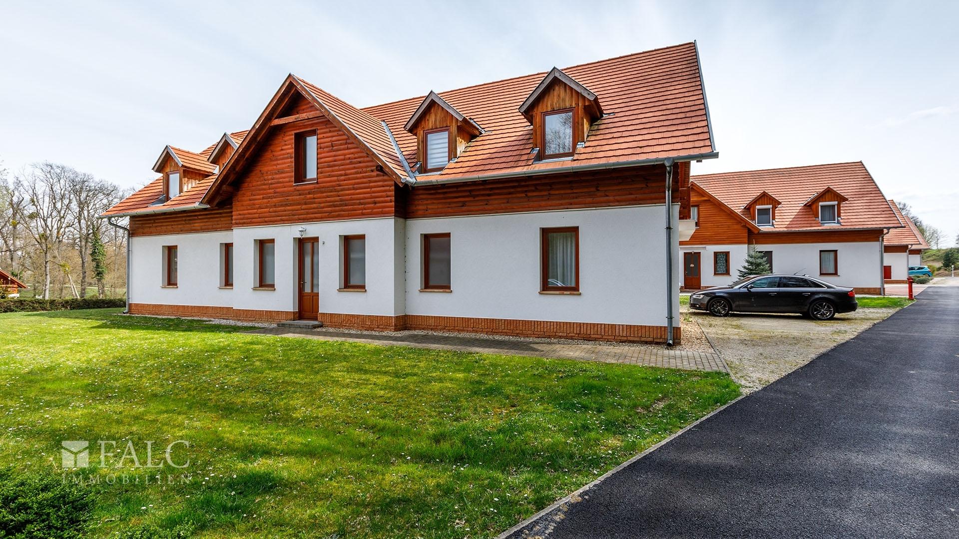 exclusive56098-004hd