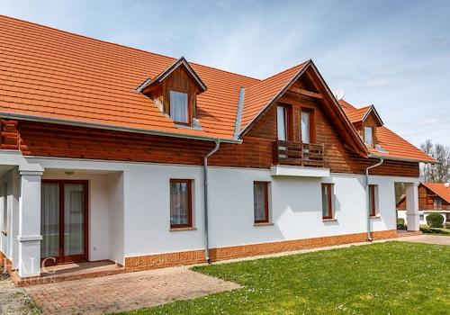 exclusive56098-008hd