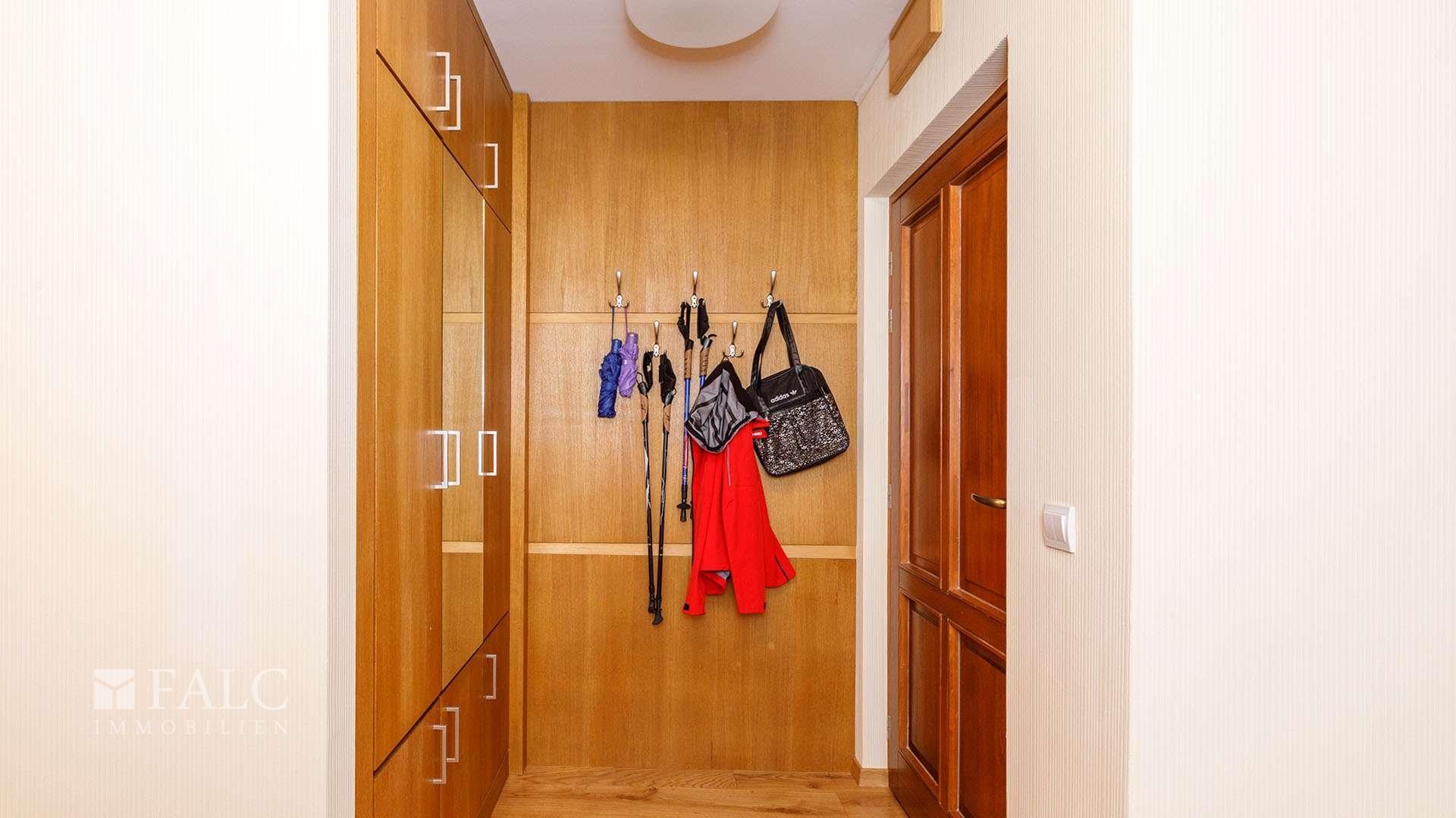 exclusive56098-006hd