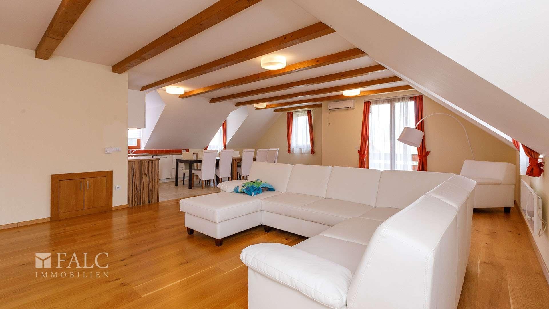 exclusive56098-009hd