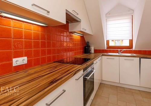 exclusive56098-012hd