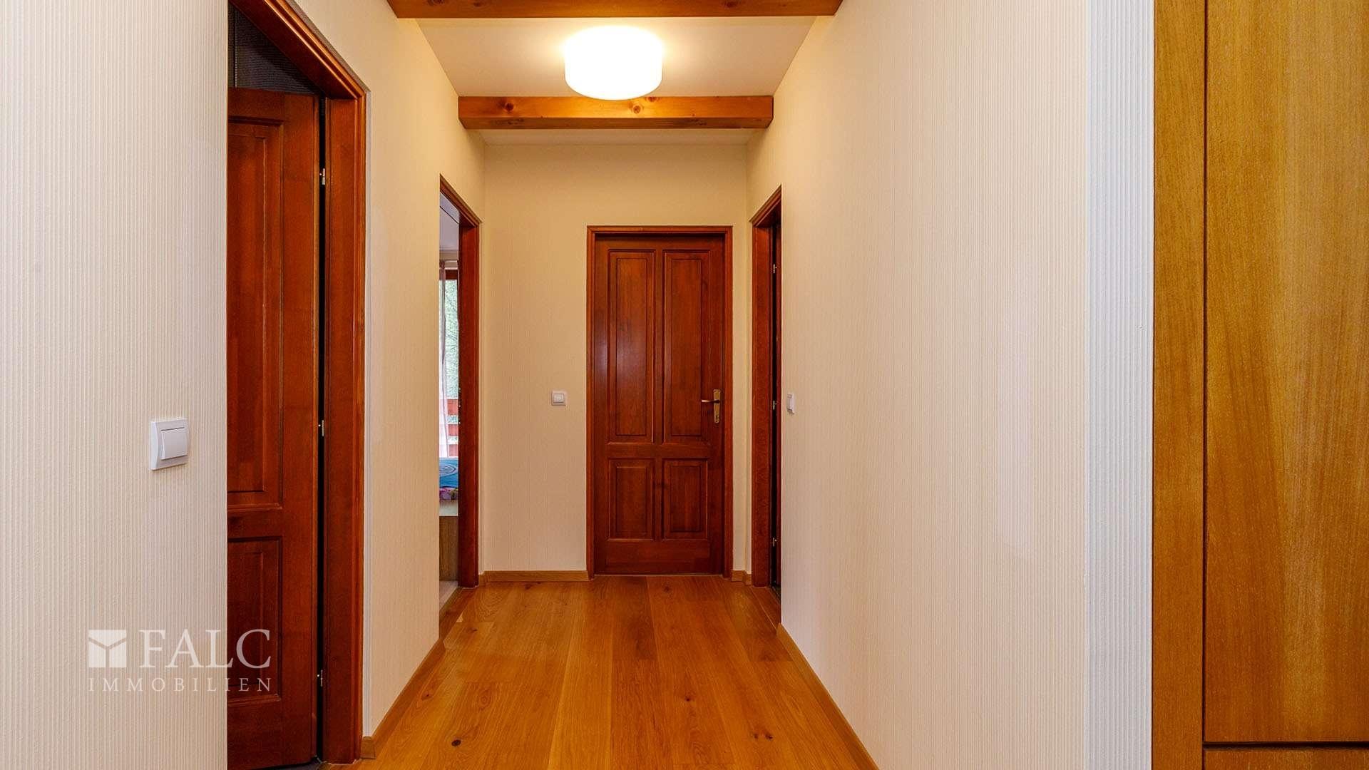 exclusive56098-016hd