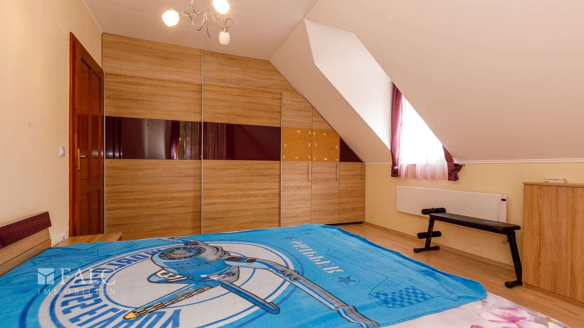 exclusive56098-024hd