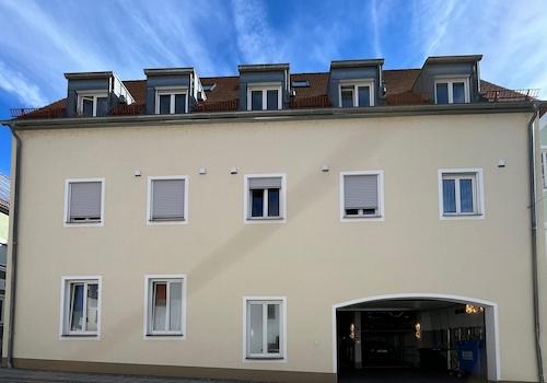 Hausansicht Garageneinfahrt