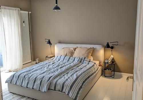 Schlafzimmer mit Balkon