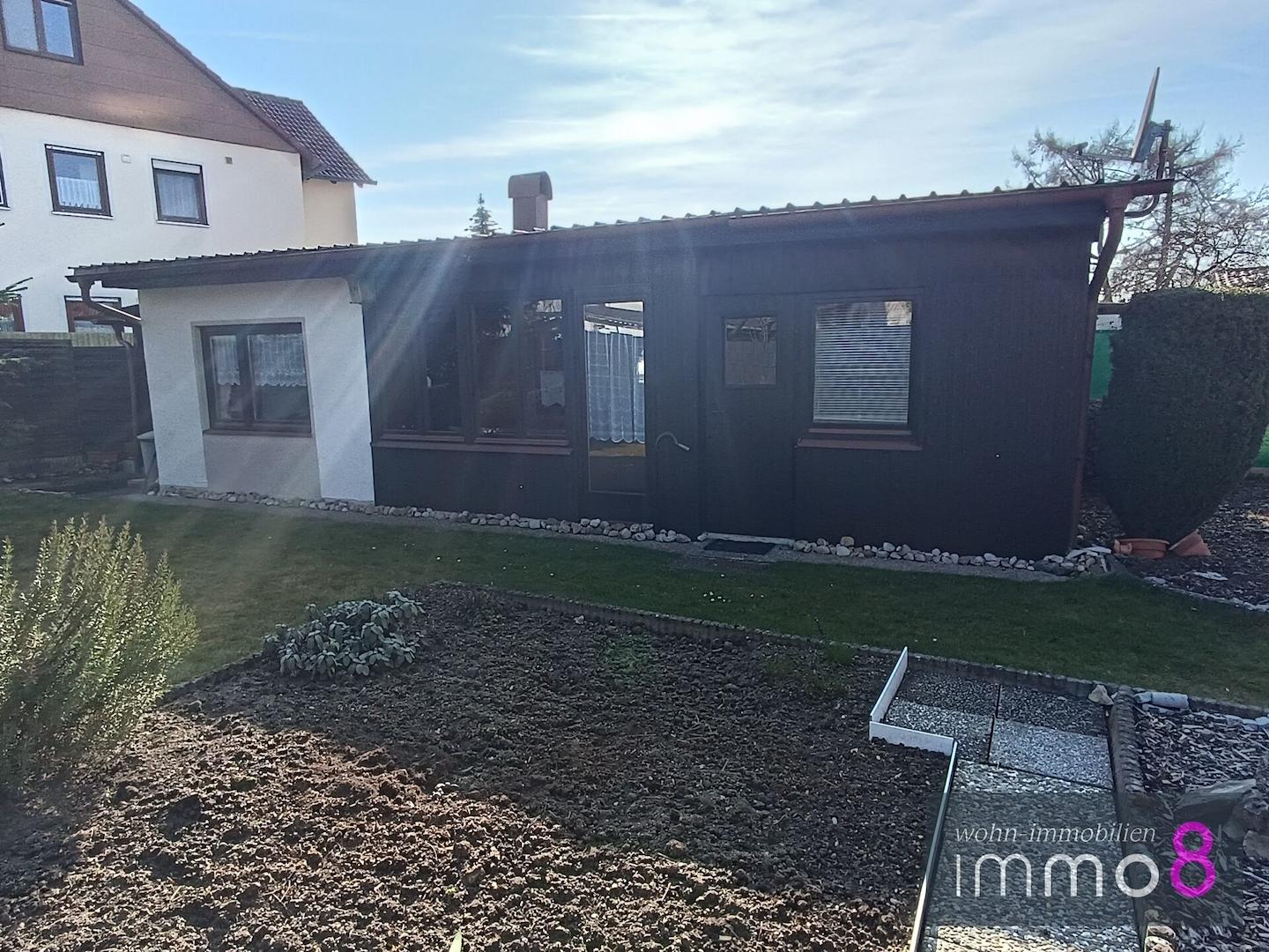 Gartenlaube mit Werkstatt