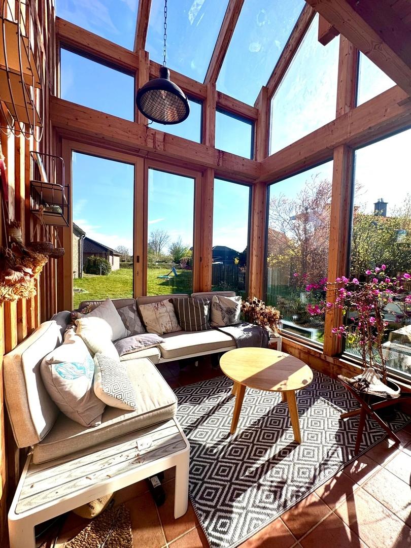 Sitzecke nach oben offen