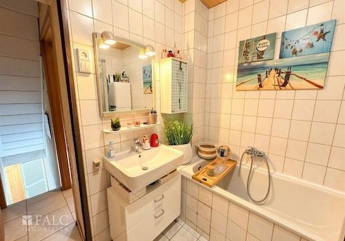 Badezimmer Ansicht 2 