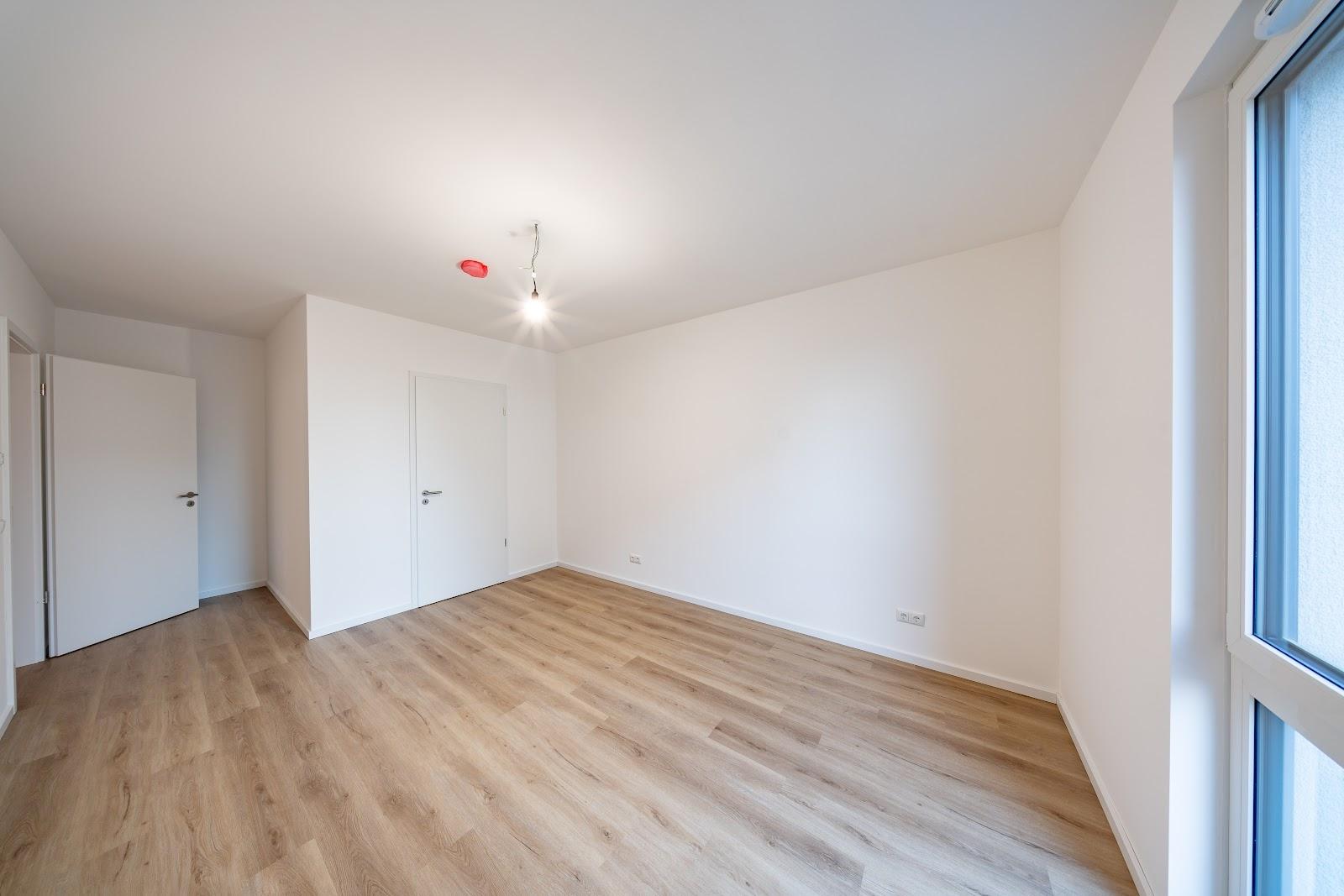 Schlafzimmer Ansicht 2 mit begehbaren Kleiderschrank