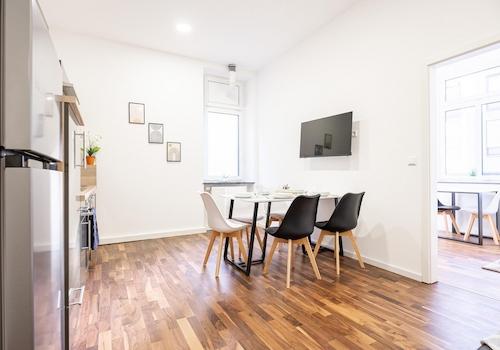 Küche/Wohn und Essbereich 