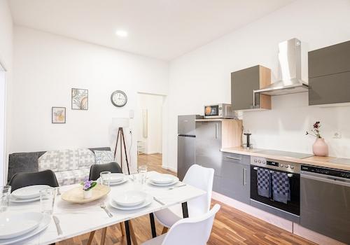 Küche/Wohn und Essbereich 