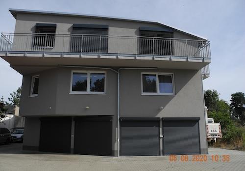 Aussenansicht mit Balkon