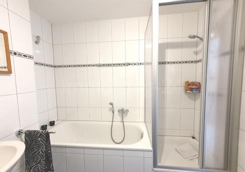 BADEZIMMER DACHGESCHOSS