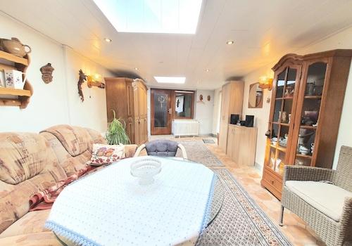 EINGANGSBEREICH / WOHNZIMMER 1