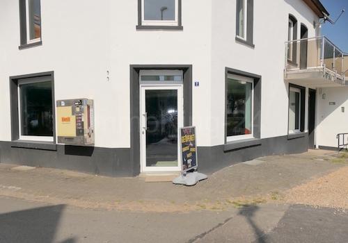 EINGANG LADENLOKAL
