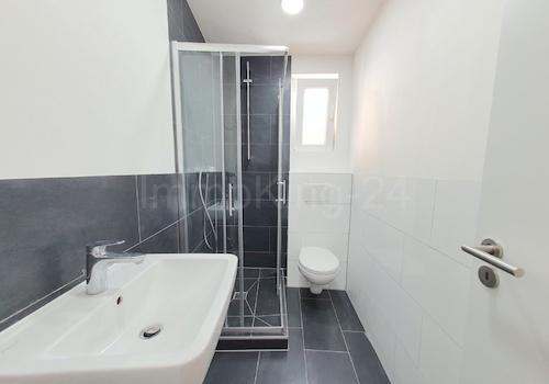 BADEZIMMER OBERGESCHOSS