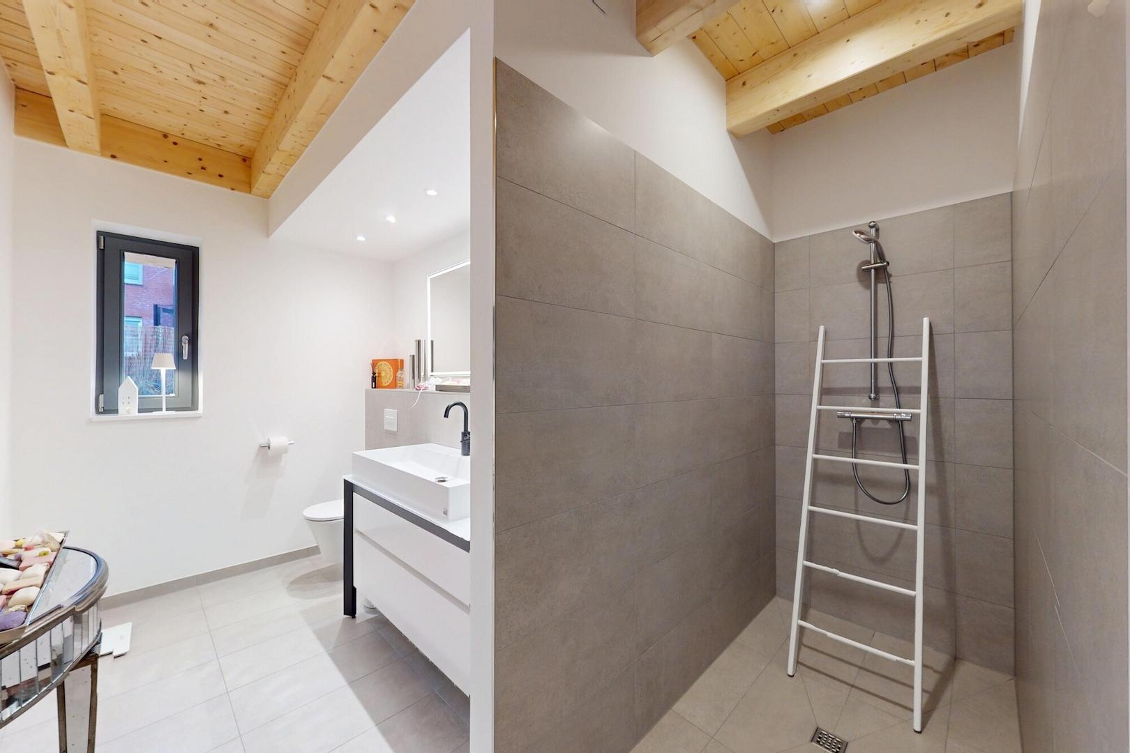 Badezimmer Erdgeschoss