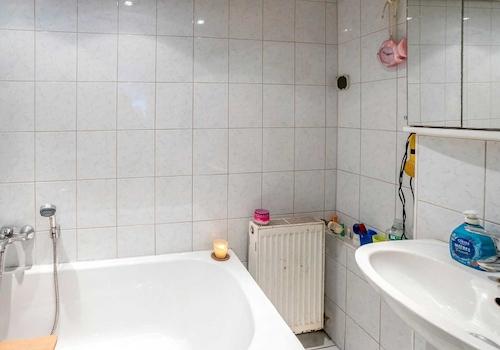 Badezimmer mit Wanne
