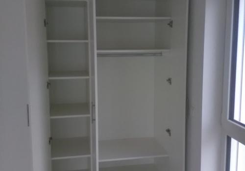 großer Einbauschrank