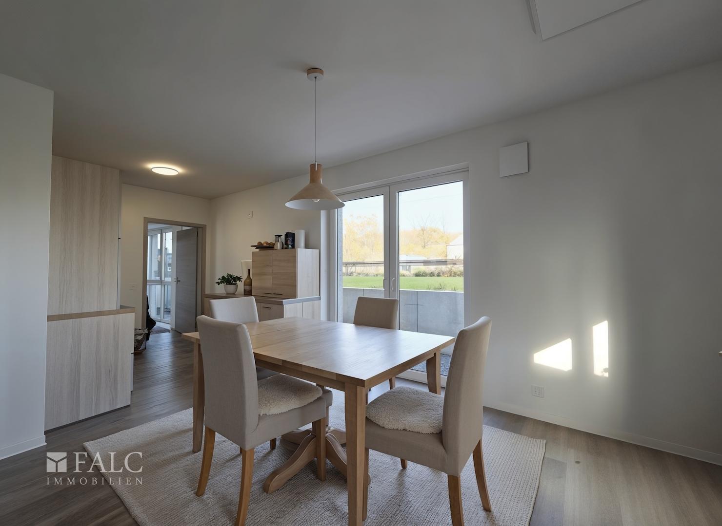 Wohn-/ Esszimmer 