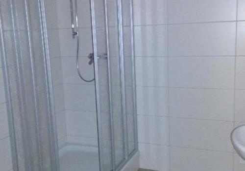 Bad mit Dusche 1 Obergeschoss