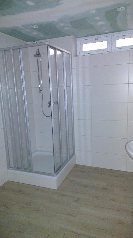 Bad mit Dusche 1 Obergeschoss