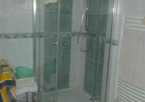 Bad mit Dusche