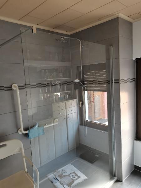 Bad mit Dusche