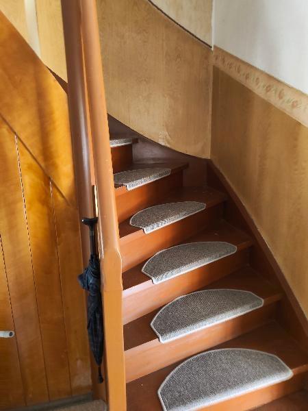 Treppe zum Obergeschoss
