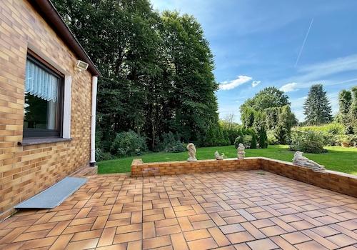 Große Terrassenanlage