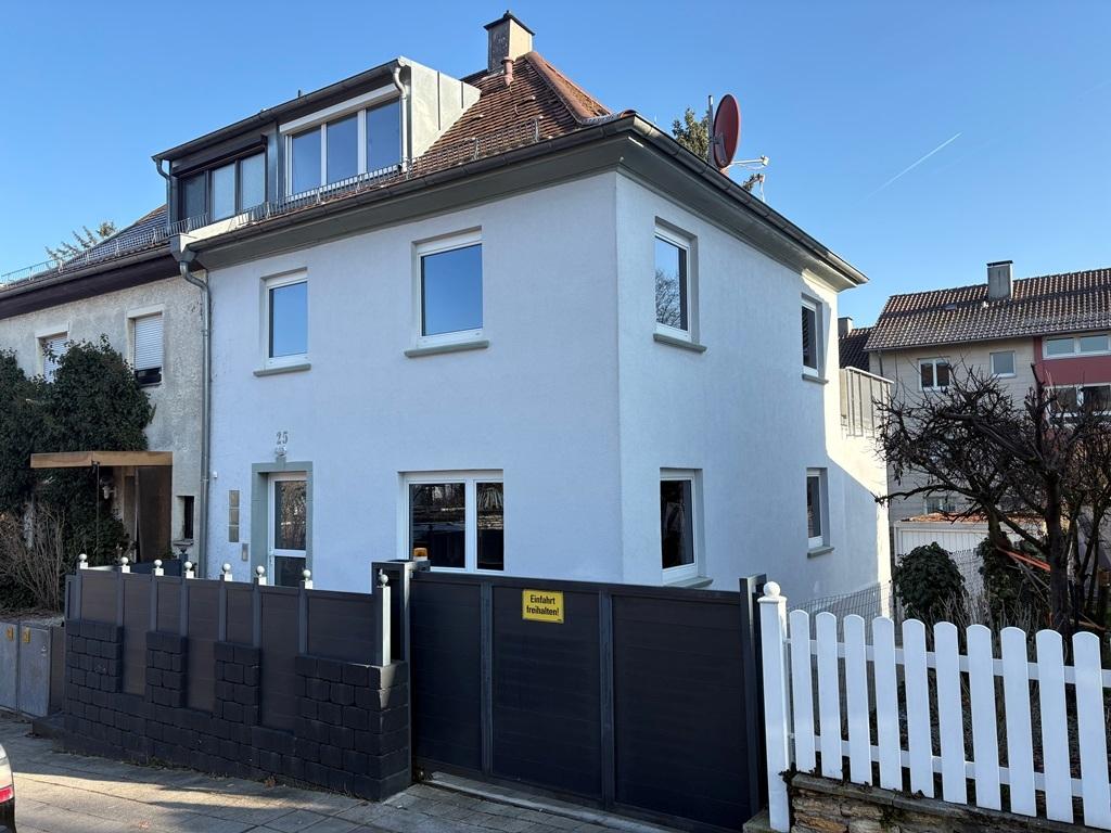 Hausansicht vorne 2