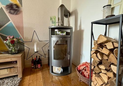 Wohn-/Essbereich mit Kaminofen