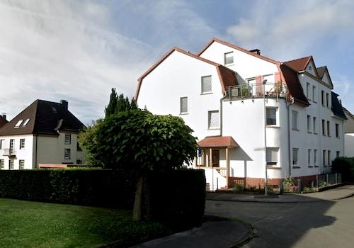 Ansicht Wohnhaus und Umgebung