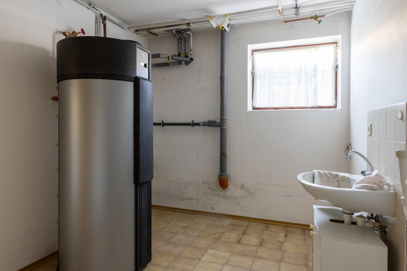 Großzügiges Zweifamilienhaus mit Ausbaureserve auf sonnigem Traumgrundstück in Großaitingen