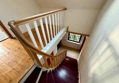 Treppenlauf zum Dachgeschoss