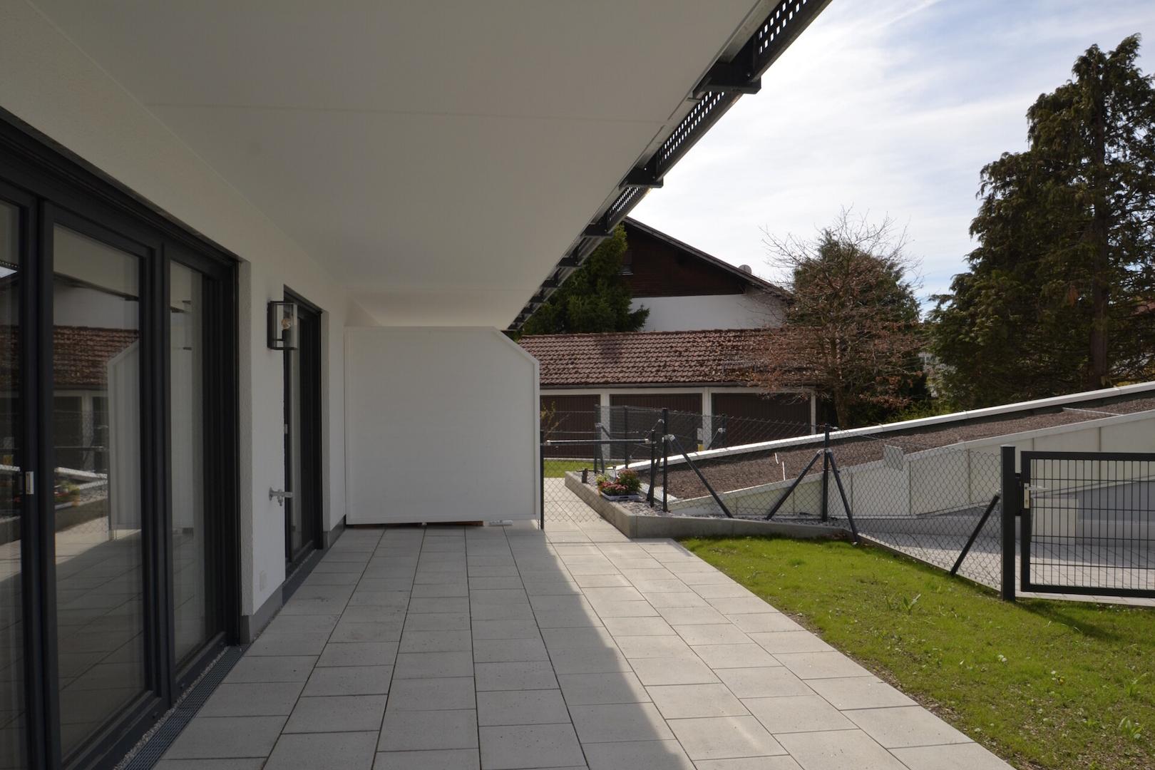 Großzügige überdachte Terrasse