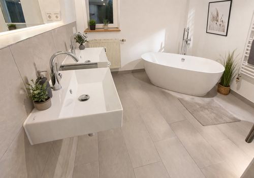 Dusch- und Wannenbad