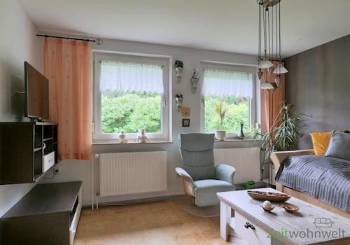 Blick ins Wohnzimmer