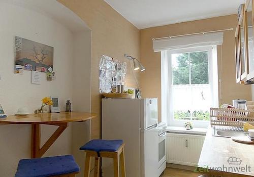 Küche-Blick zum Essplatz