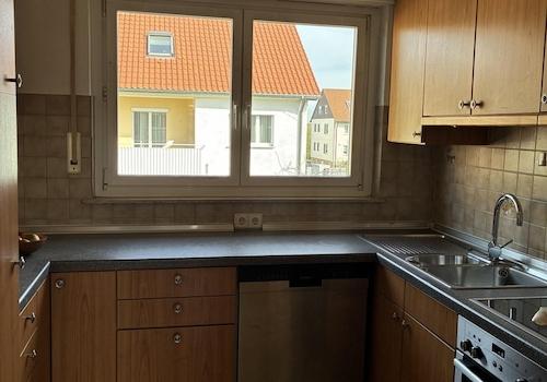 Küche mit Einbauten