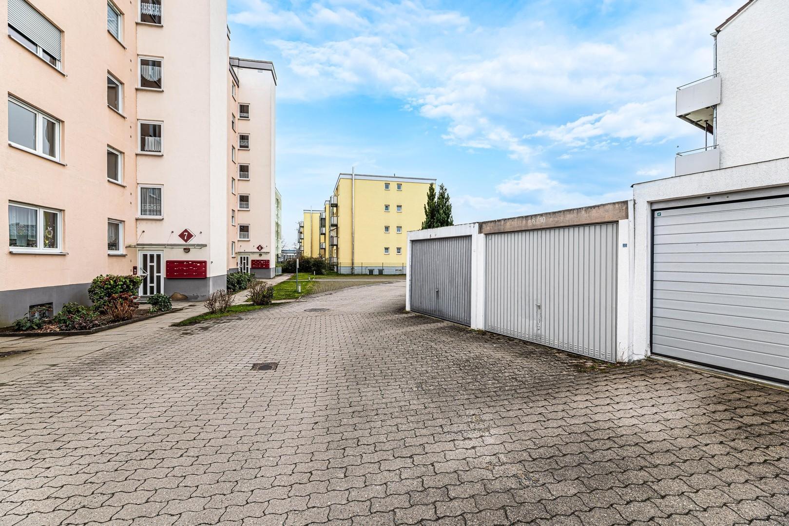 Garage direkt vor dem Haus