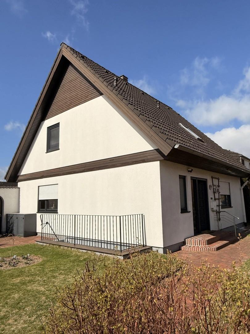 Hausgiebelseite links