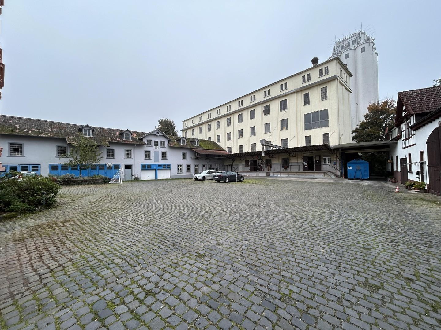 Hoffläche / Mühlengebäude
