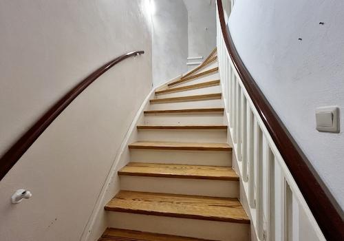 Treppe zum Dachgeschoss