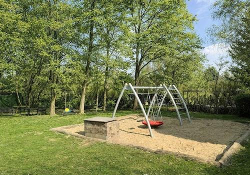 Idyllische Außenanlage 