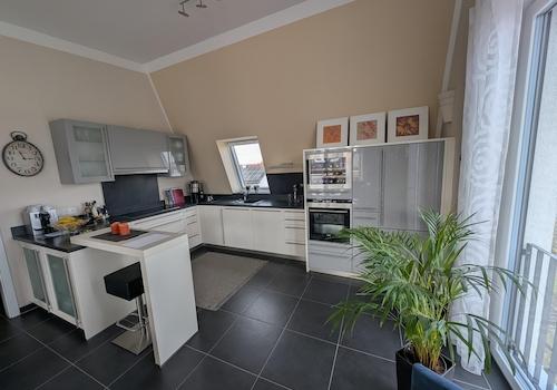 Einbauküche (inklusive)