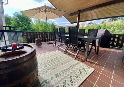 überdachte Terrasse EG