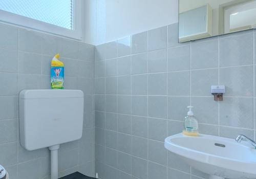 09_Gäste WC EG
