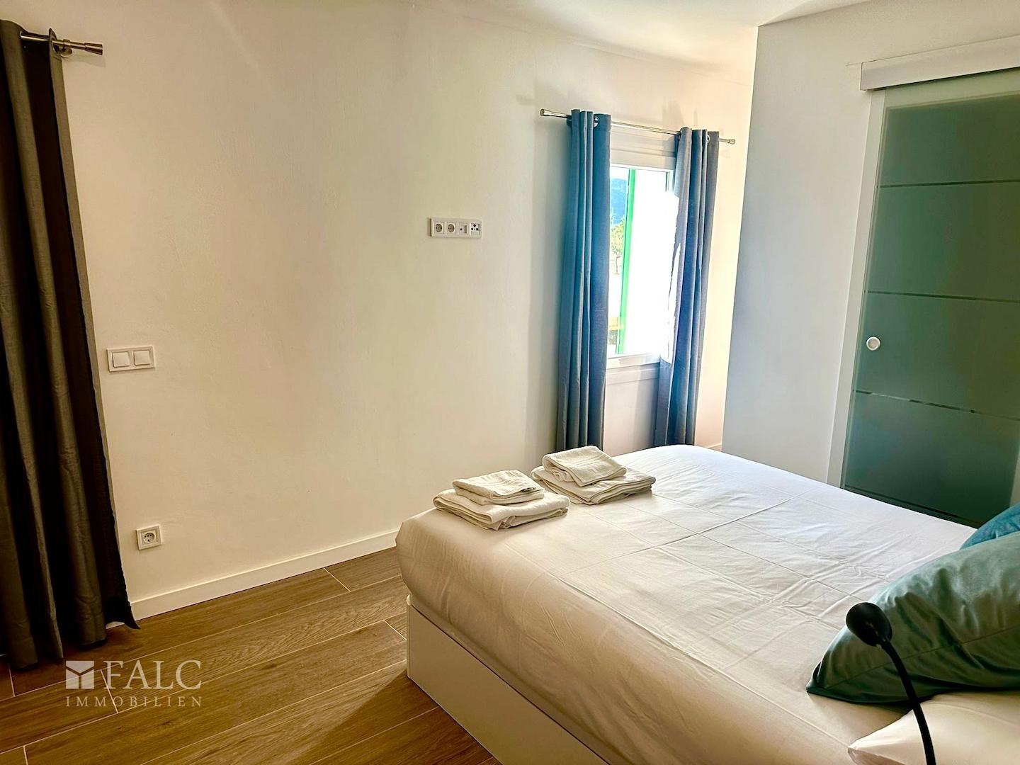 Schlafzimmer 1