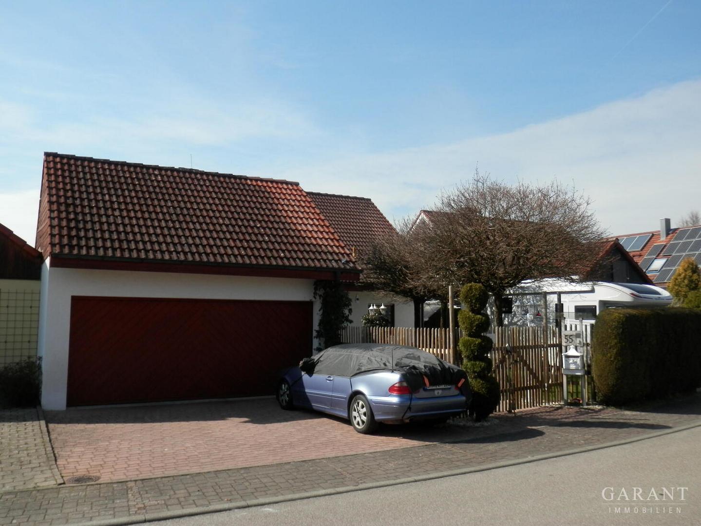 Doppelgarage Wohnmobilstellplatz